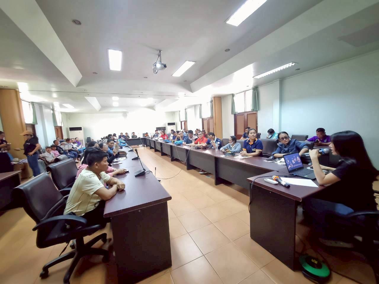 title - วันที่ 17-18 มีนาคม 2569 นายประเสริฐ กาญจนเกียรติกุล ปฏิรูปที่ดินจังหวัดบุรีรัมย์ มอบหมายให้ นางวาสนา หนูยศ นักวิชาการปฏิรูปที่ดินชำนาญการ ดำเนินการฝึกอบรมโครงการระบบส่งเสริมเกษตรแบบแปลงใหญ่ในเขตปฏิรูปที่ดิน ปีงบประมาณ พ.ศ. 2569 หลักสูตร 